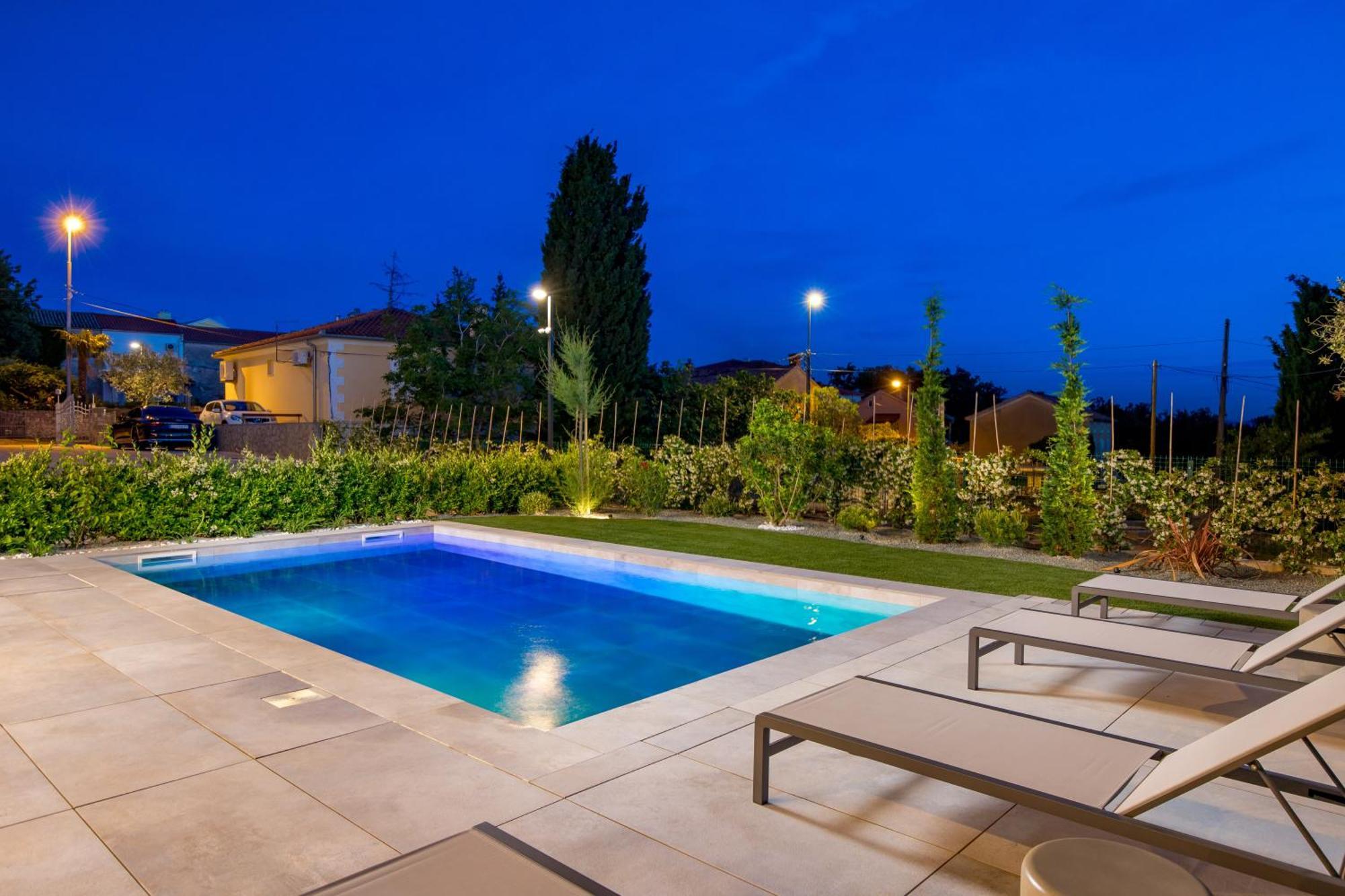 Apartmani Vila Mara M 1 Heated Pool Omišalj Exterior foto
