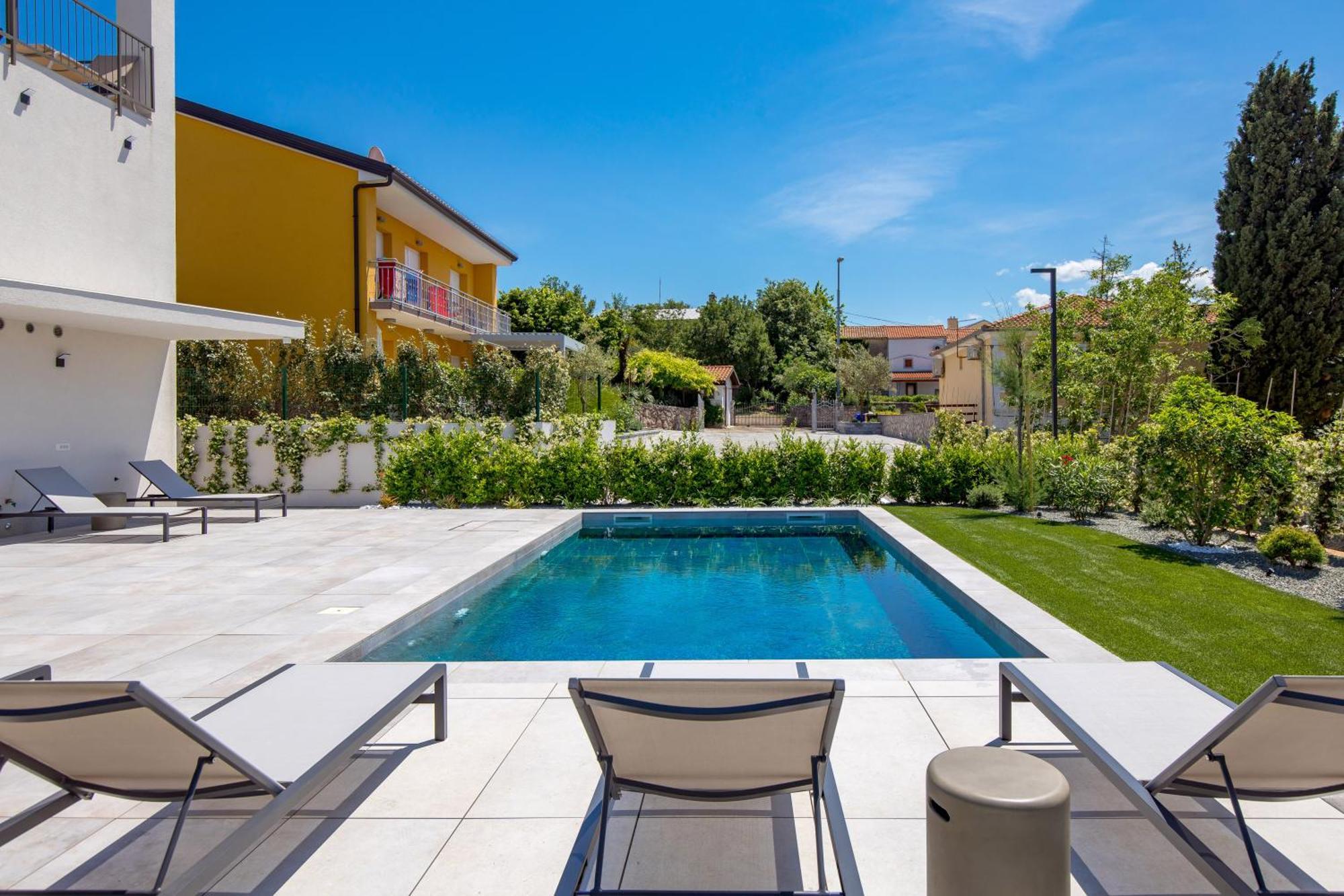 Apartmani Vila Mara M 1 Heated Pool Omišalj Exterior foto